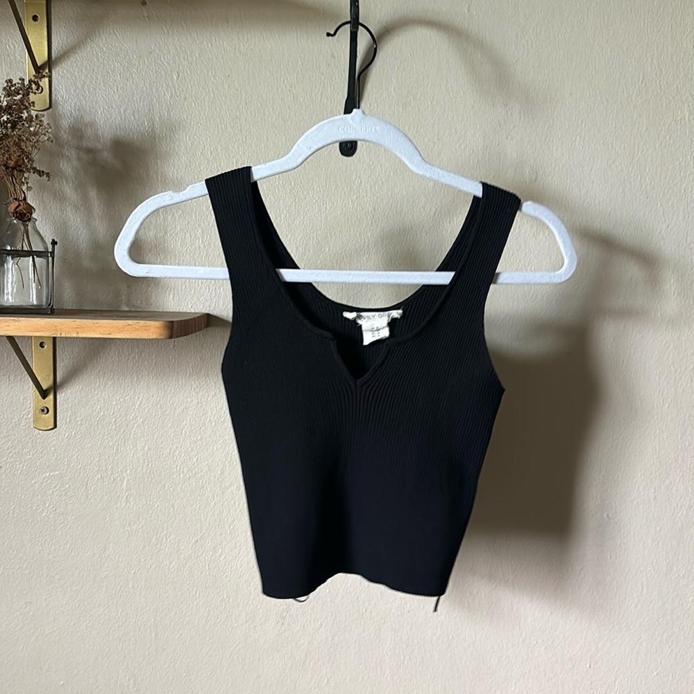 Basic Ribbed Black Cropped Tank Top